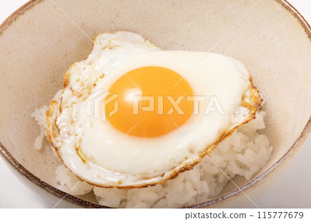 炒雞蛋烤雞肉串 115777679