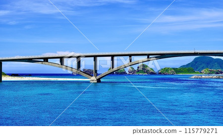 Aka Bridge on Aka Island, Zamami Village, Okinawa Prefecture 115779271