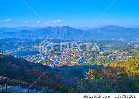 Autumn view of the north from the Tokimeki Deck (observation deck) of Uenoyama Park in Ikaho Town, Shibukawa City, Gunma Prefecture 115781261