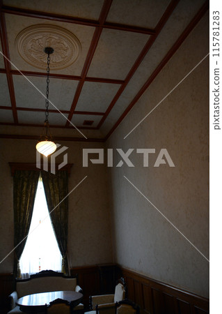 宏偉的明治西式建築「舊函館區公會堂」的內部景觀 宏偉的明治西式建築「舊函館區公會堂」的內部景觀 115781283