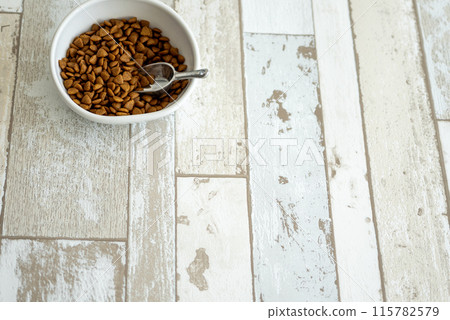 Dog food in a bowl taken from above Dog food in a bowl taken from above 115782579