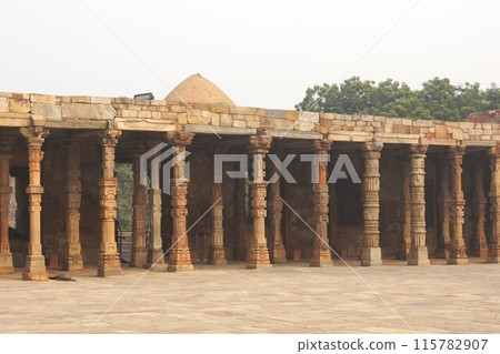 印度德里庫圖卜塔遺址 115782907