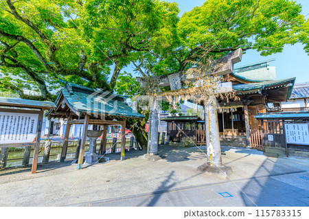 Okinohata Suitengu Shrine in early summer, Yanagawa City, Fukuoka Prefecture Okinohata Suitengu Shrine in early summer, Yanagawa City, Fukuoka Prefecture 115783315