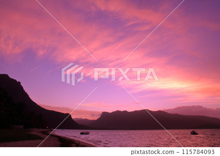 Mauritius, an island nation also known as the Lady of the Indian Ocean; Mount Le Morne and the morning sky on the Brabant Peninsula, a World Heritage Site 115784093