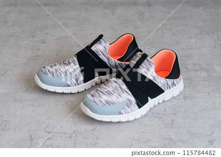 時尚運動鞋和跑鞋 115784482