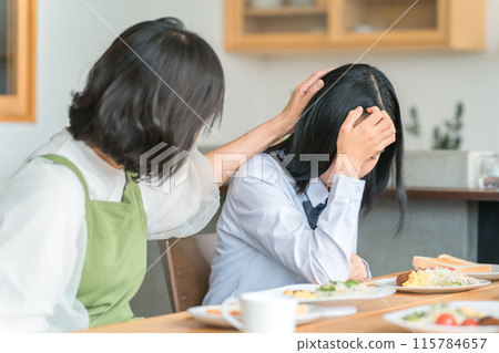 飲食、厭食、拒絕上學、適應障礙、叛逆期、身體狀況不佳、受試者、中高中生壓力 115784657