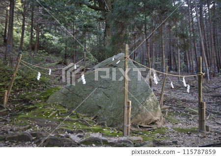 Shirahige Shrine grounds, Iwakura, horizontal composition 1 Shirahige Shrine grounds, Iwakura, horizontal composition 1 115787859