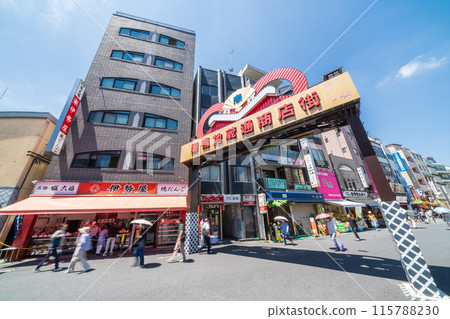 "Tokyo" Clear blue sky and the scenery of Sugamo Jizo-dori Shopping Street, Toshima Ward "Tokyo" Clear blue sky and the scenery of Sugamo Jizo-dori Shopping Street, Toshima Ward 115788230