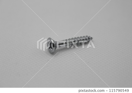 閃亮的沉頭螺絲 115790549