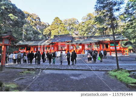 Japan's Three Great Hachimangu Shrines Red-painted Usa Jingu Shimomiya 115791444