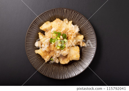 Deep-fried cod with grated daikon radish and ponzu sauce 115792041