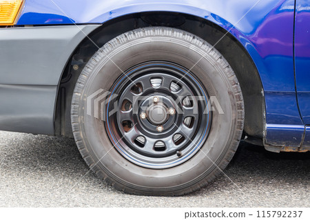 Old wheel of the car 115792237