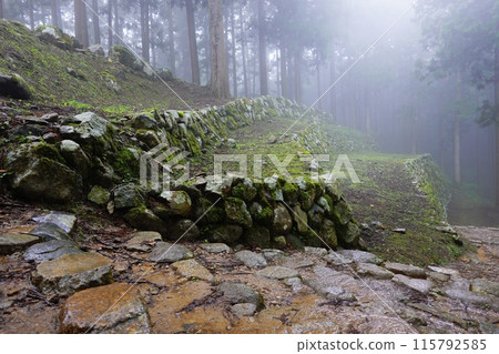 Nanao Castle shrouded in morning mist① Nanao Castle shrouded in morning mist① 115792585