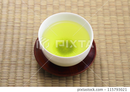 倒綠茶 115793021