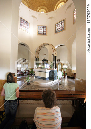 Praying Women in the Church of the Beatitudes, the traditional place where Jesus gave the Sermon on the Mount, Galilee, Israel 115793059