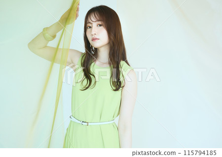 夏天的女人肖像 夏天的女人肖像 115794185