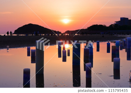 [Kagawa Prefecture] Chichibugahama Beach at Dusk (Seto Inland Sea Mirror) A tourist attraction known for its spectacular sunsets 115795435