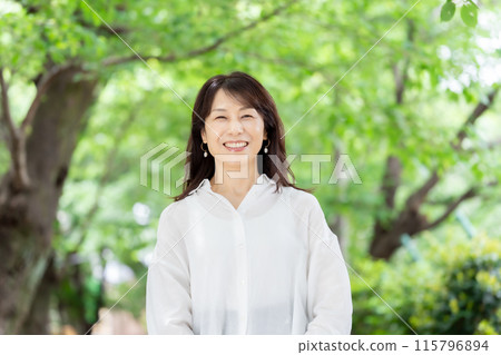 女清新綠色寫真 115796894