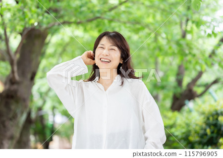 女清新綠色寫真 115796905
