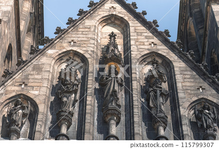 Architectural detail of statues of saints decorating the facade of Sts Peter and Paul Basilica 115799307