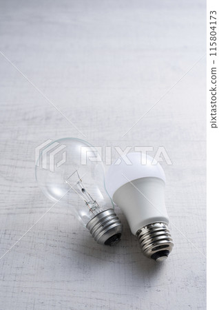 Incandescent light bulb and LED light bulb 115804173
