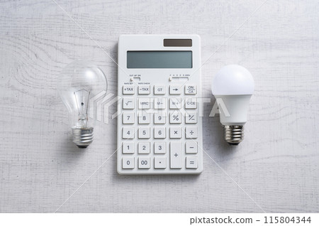 白熾燈泡和LED燈泡和計算器 白熾燈泡和LED燈泡和計算器 115804344