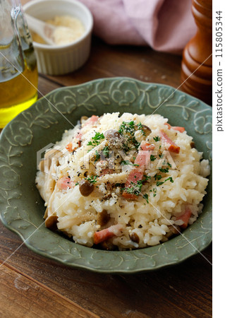 培根蘑菇燴飯 培根蘑菇燴飯 115805344