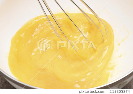 Pudding making process 115805874