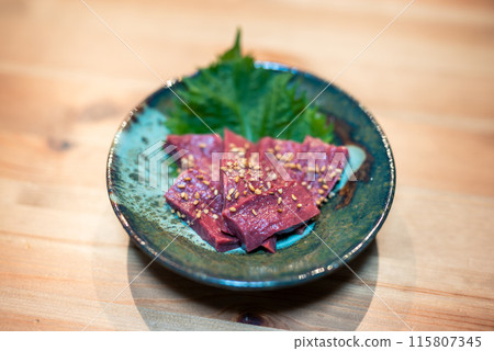 心形生魚片 生 Shinzo 牛肉 Shinzo Heart 心形生魚片 生 Shinzo 牛肉 Shinzo Heart 115807345