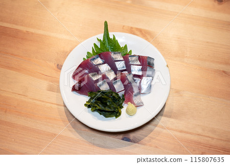 Bonito sashimi (first bonito of the season) Bonito sashimi (first bonito of the season) 115807635