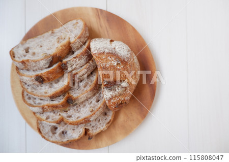 Sliced baguette, country bread, bread Sliced baguette, country bread, bread 115808047