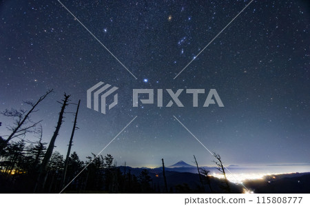 Winter constellations and Mt. Fuji as seen from Mt. Koreyama on the Okuchichibu Main Ridge Trail 115808777