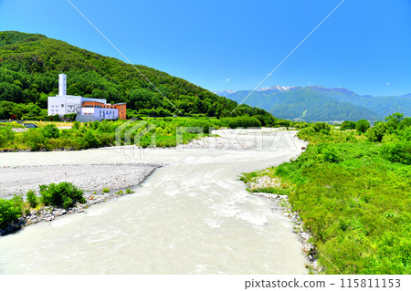 Mibugawa Bridge / View of Mt. Kisokoma from the Mibugawa River (Ina City, Nagano Prefecture) [2024.6] 115811153