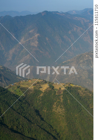 從飛機窗口看到尼泊爾喜馬拉雅山的美麗景色 115811710