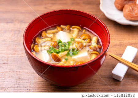 滑子豆腐味噌湯 115812058