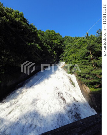 從萬野池流手流淌的幻瀑布2024【香川縣中多戶郡萬野町】15 從萬野池流手流淌的幻瀑布2024【香川縣中多戶郡萬野町】15 115812118