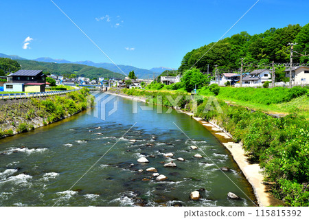 Tenpaku Bridge / Upstream from the Tenryu River / Looking toward Kawagishi Station and the Nishi-Tenryu Headworks (Okaya City, Nagano Prefecture) [2024.6] 115815392