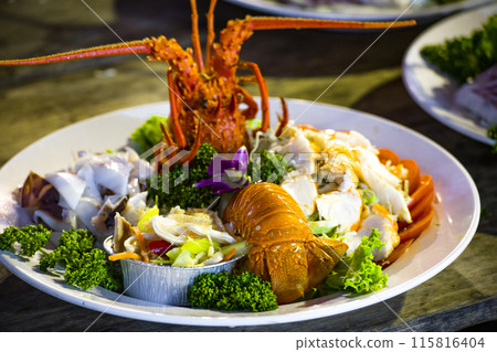 Shrimp cold dishes at the wedding banquet Shrimp cold dishes at the wedding banquet 115816404