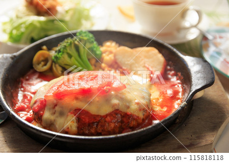 熱番茄起司漢堡牛排 熱番茄起司漢堡牛排 115818118