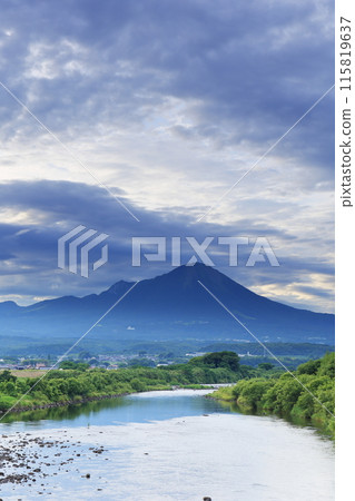 綠意盎然的日野川和保木山 綠意盎然的日野川和保木山 115819637