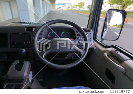 minibus driver's seat 115819777