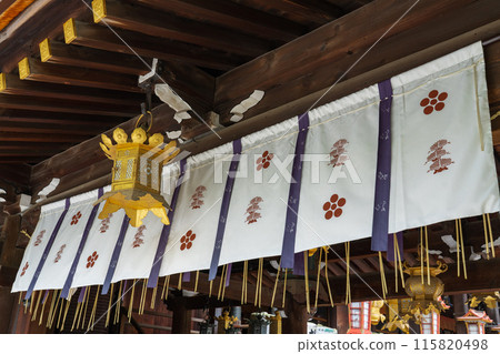 北野天滿宮的金屬漁燈和神社窗簾 115820498