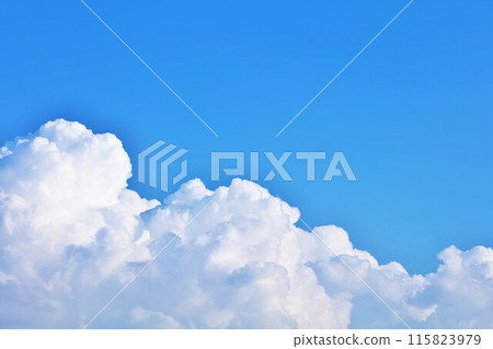 夏天藍天和雲彩 115823979