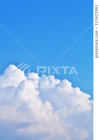 夏天藍天和雲彩 115823981