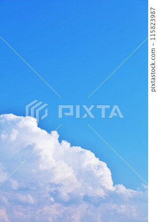 夏天藍天和雲彩 夏天藍天和雲彩 115823987