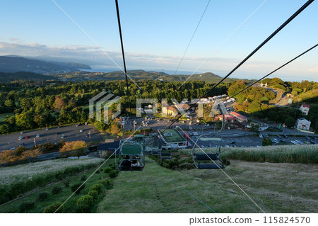 靜岡縣伊東市秋天伊豆/大室山纜車上的景色 115824570