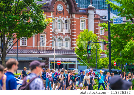 Tokyo cityscape in Japan Inbound tourism is back...Tokyo Station Marunouchi Station Square is bustling with foreign tourist groups = June 22nd Tokyo cityscape in Japan Inbound tourism is back...Tokyo Station Marunouchi Station Square is bustling with foreign tourist groups = June 22nd 115826382