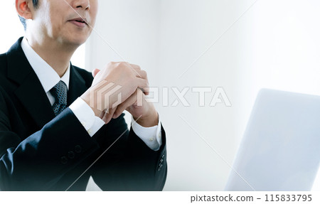 A man in the profession listening to a story 115833795