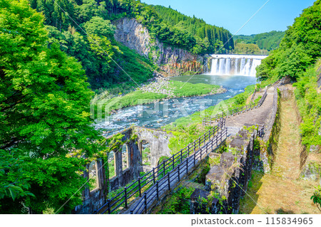 Chinda Falls and the remains of a power plant in early summer, Bungo-Ono City, Oita Prefecture Chinda Falls and the remains of a power plant in early summer, Bungo-Ono City, Oita Prefecture 115834965