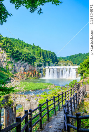 Chinda Falls and the remains of a power plant in early summer, Bungo-Ono City, Oita Prefecture 115834971